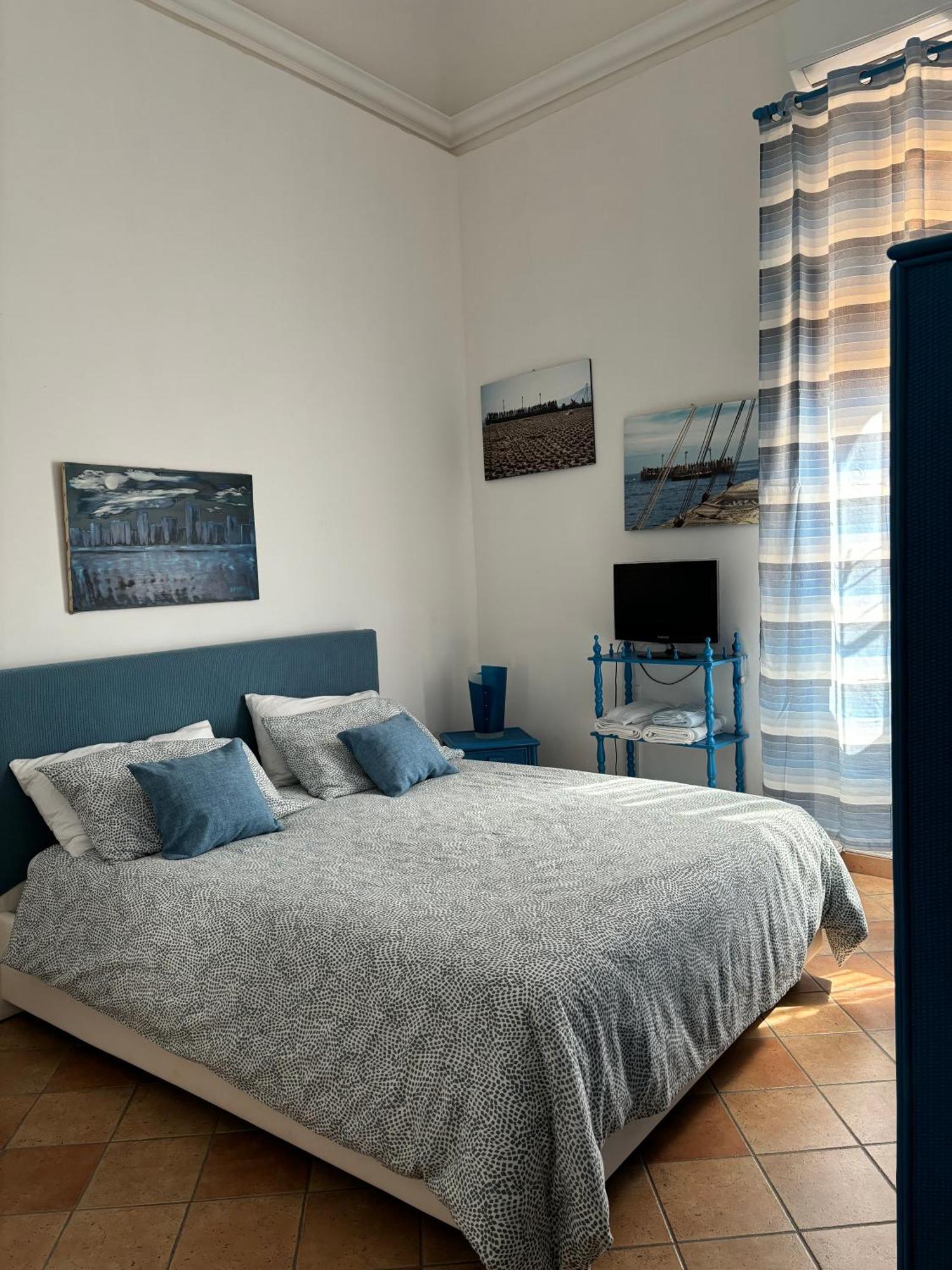 Penelope Apartment *